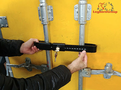 barrier seal cargo door lock how to use